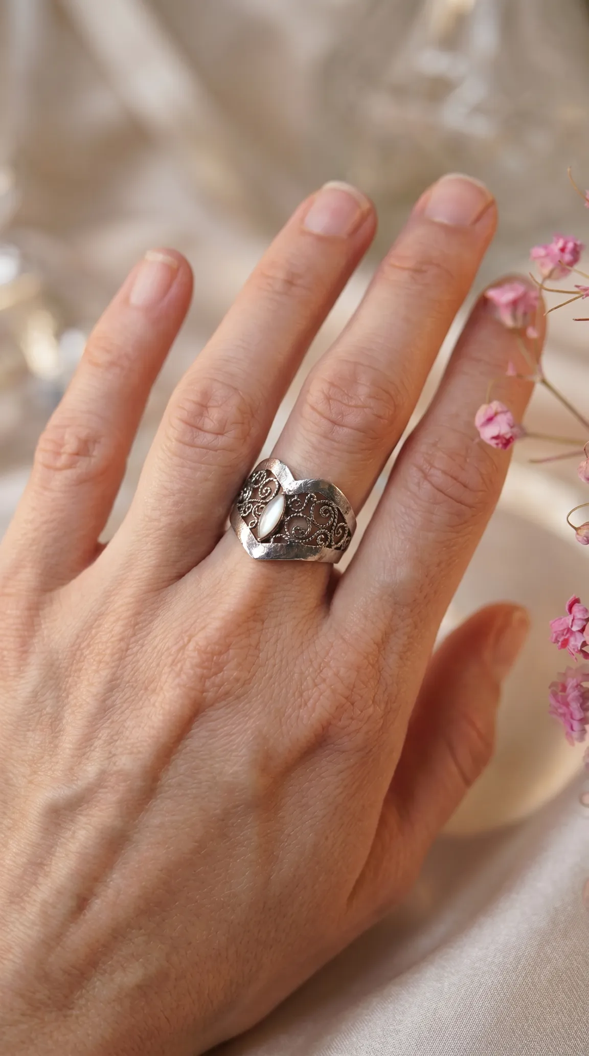 Vintage silver filigree ring with marquise mother-of-pearl inlay for women.