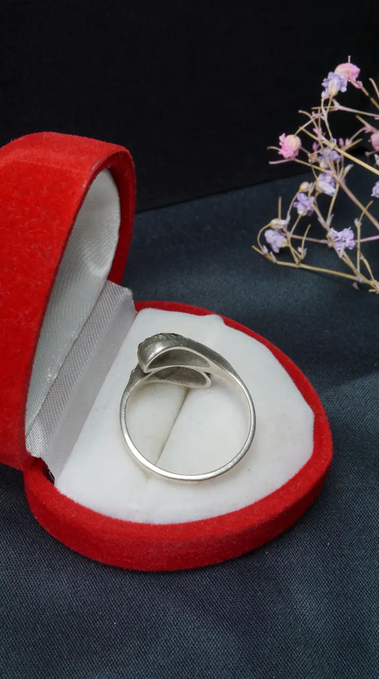 Vintage silver ring with unique design in red velvet gift box